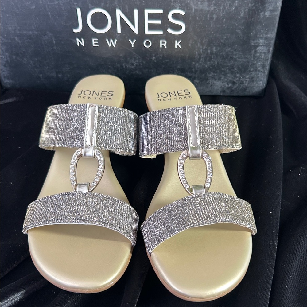 NWT JONES NEW YORK GLITTER SANDAL 7.5